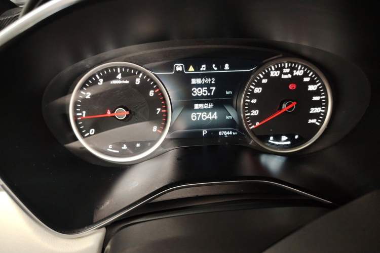 Used Baojun 530 2018 1.5T DCT Flagship Version China V Emission Standard Odometer Close Up