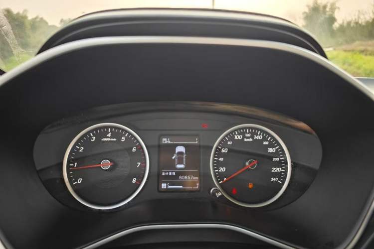 Used Baojun 530 2018 1.5T Manual Elite Version China V Odometer Close Up