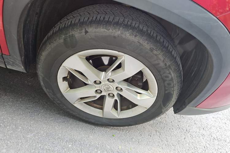 Used Baojun 530 2018 1.5T Manual Luxury Version National V Right Front Wheel Hub