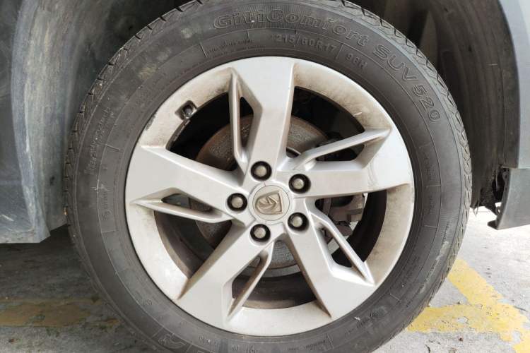 Used Baojun 530 2018 1.8L Automatic Elite Version China V Emission Standard Right Front Wheel Hub