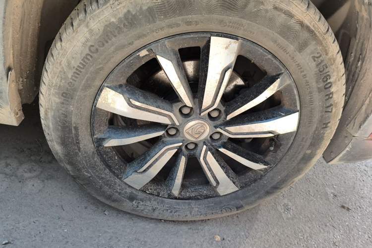 Used Baojun 530 2018 1.5T Manual Prestige Version China V Right Front Wheel Hub