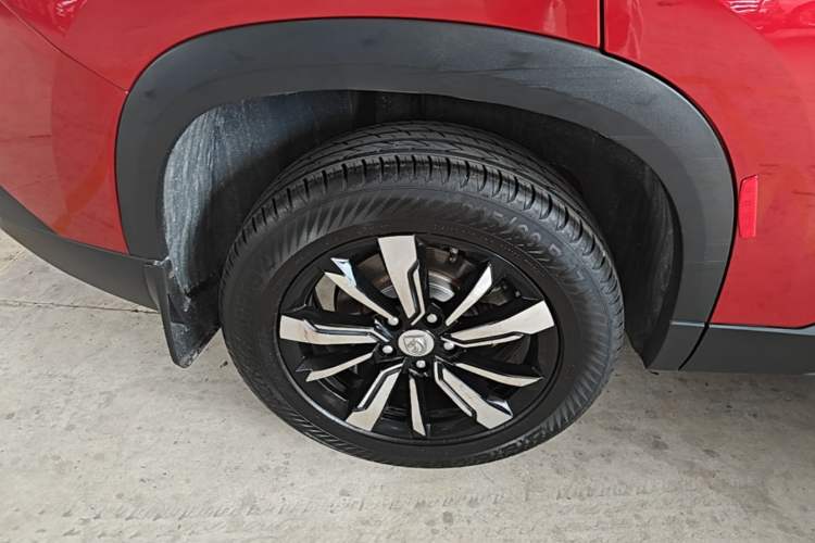 Used Baojun 530 2018 1.5T DCT Flagship Version China V Emission Standard Right Rear Wheel Hub