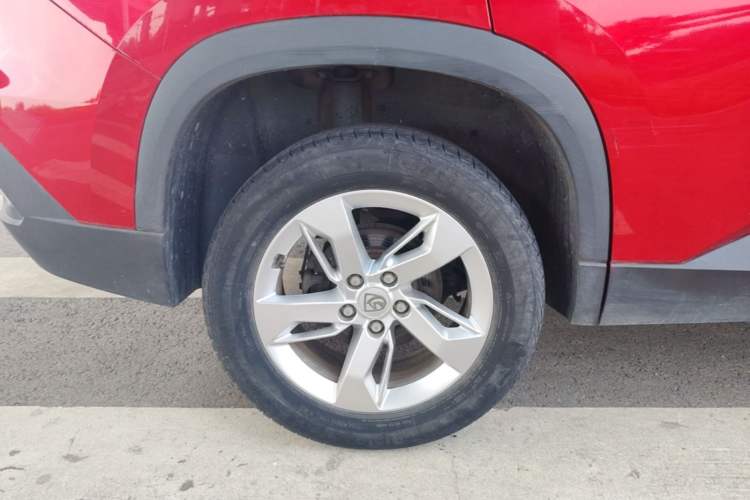 Used Baojun 530 2018 1.5T Manual Luxury Version National V Right Rear Wheel Hub