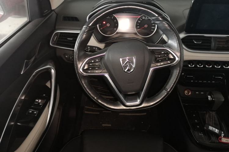 Used Baojun 530 2018 1.5T DCT Flagship Version China V Emission Standard Steering Wheel