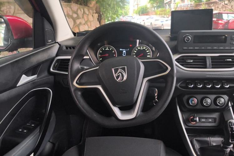 Used Baojun 530 2018 1.5T Manual Comfort Version China V Steering Wheel