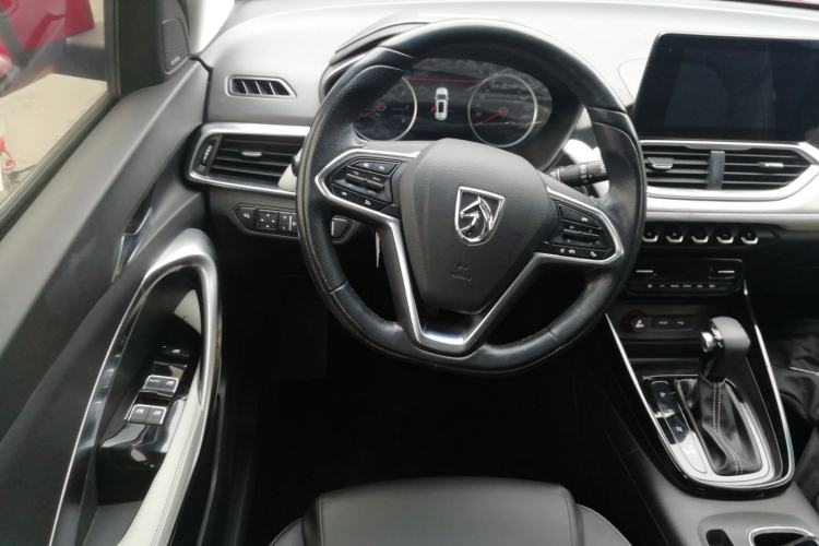 Used Baojun 530 2018 1.5T DCT Flagship Version China V Emission Standard Steering Wheel