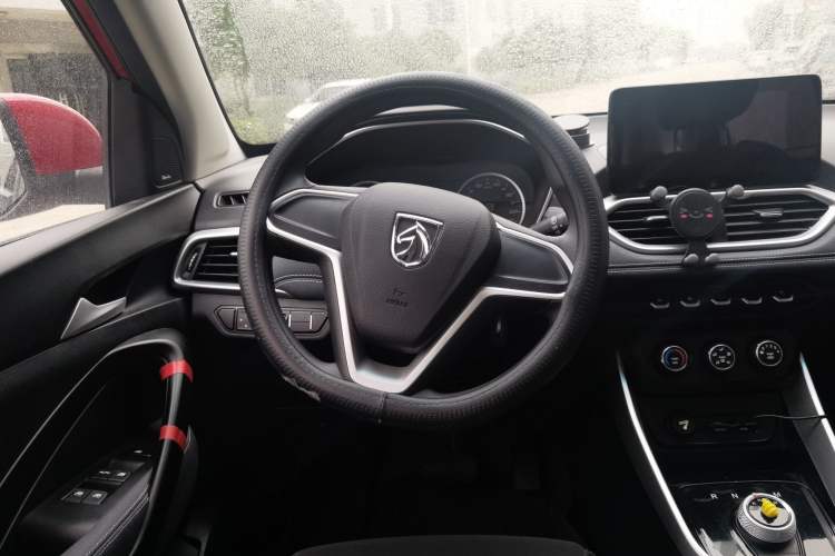 Used Baojun 530 2018 1.8L Automatic Elite Version China V Emission Standard Steering Wheel