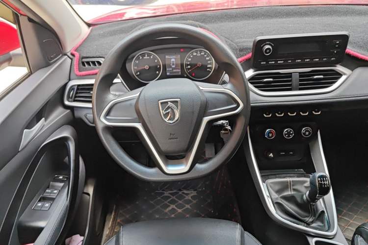 Used Baojun 530 2018 1.5T Manual Comfort Version China V Steering Wheel