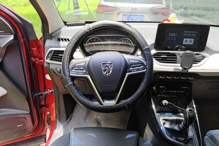 Used Baojun 530 2018 1.5T Manual Prestige Version China V Steering Wheel