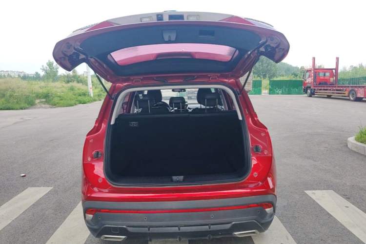 Used Baojun 530 2018 1.5T Manual Luxury Version National V Trunk