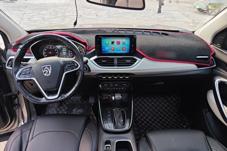 Used Baojun 530 2018 1.5T DCT Flagship Version China V Emission Standard Center Console