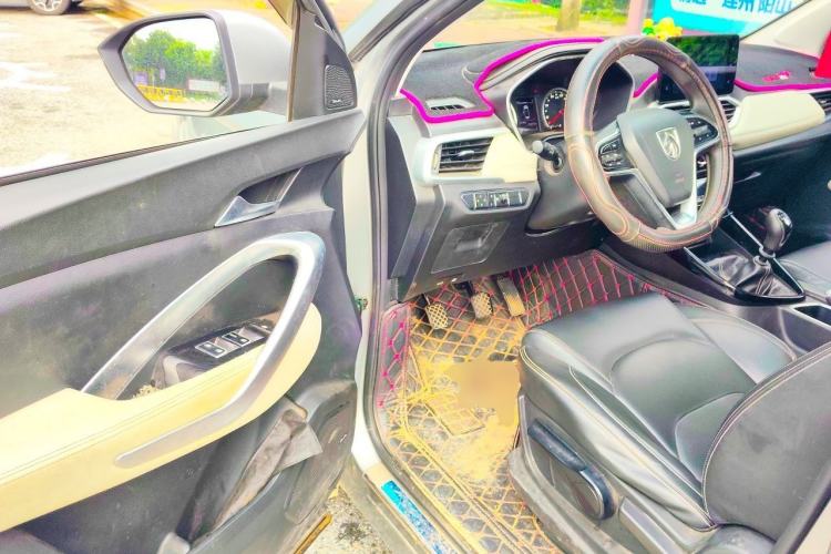 Used Baojun 530 2018 1.5T Manual Luxury Version National V Driver Seat