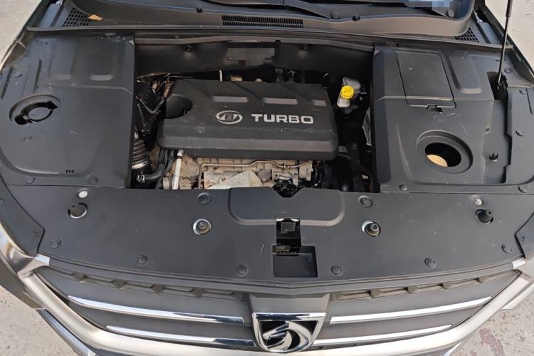 Used Baojun 530 2018 1.5T DCT Flagship Version China V Emission Standard Engine Bay