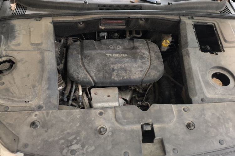 Used Baojun 530 2018 1.5T DCT Flagship Version China V Emission Standard Engine Bay