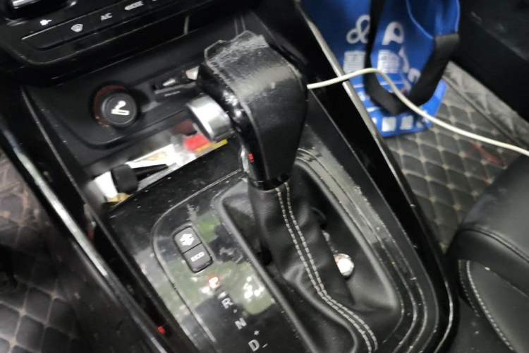 Used Baojun 530 2018 1.5T DCT Flagship Version China V Emission Standard Gear Lever