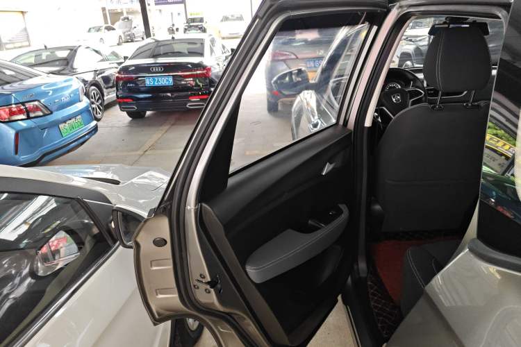 Used Baojun 530 2018 1.5T Manual Comfort Version China V Left Rear Door Interior