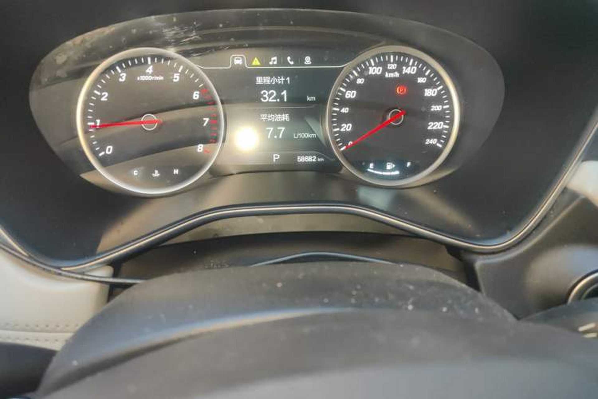 Used Baojun 530 2018 1.5T DCT Flagship Version China V Emission Standard Odometer Close Up