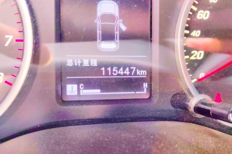 Used Baojun 530 2018 1.5T Manual Luxury Version National V Odometer Close Up