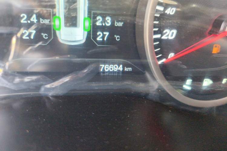 Used Baojun 530 2018 1.5T Manual Prestige Version China V Odometer Close Up