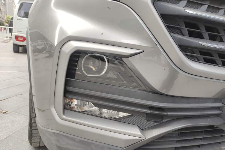Used Baojun 530 2018 1.5T Manual Comfort Version China V Right Front Headlight