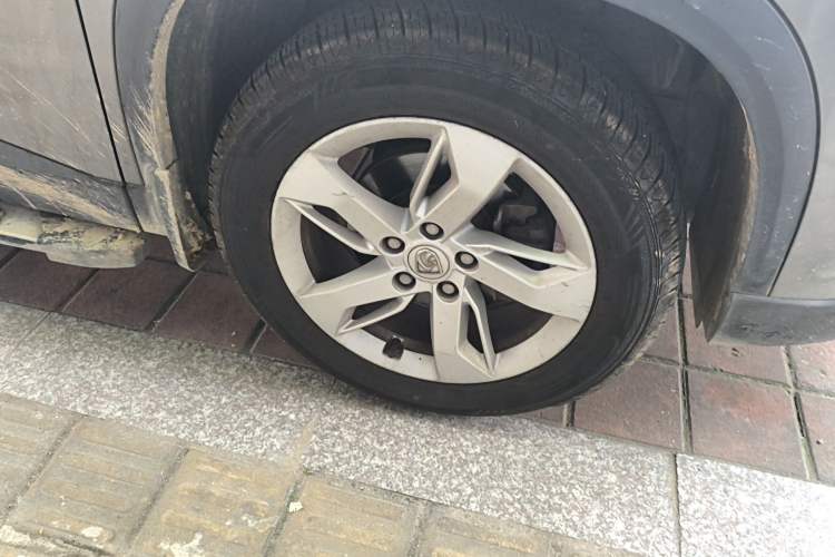 Used Baojun 530 2018 1.5T Manual Comfort Version China V Right Front Wheel Hub