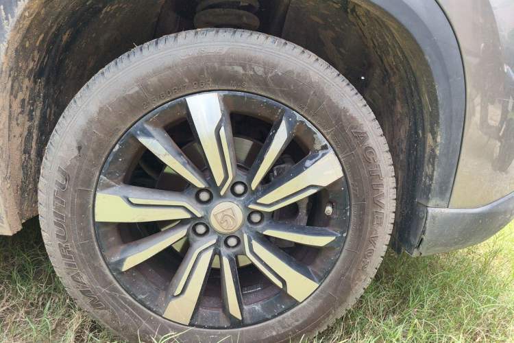 Used Baojun 530 2018 1.5T Manual Prestige Version China V Right Front Wheel Hub