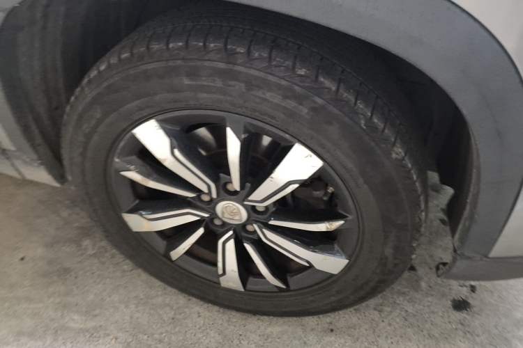 Used Baojun 530 2018 1.5T DCT Flagship Version China V Emission Standard Right Front Wheel Hub