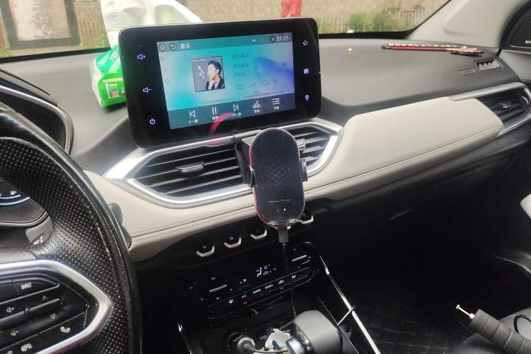 Used Baojun 530 2018 1.5T DCT Flagship Version China V Emission Standard Audio And AC Panel