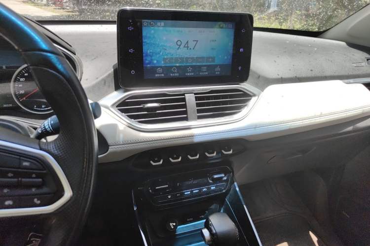Used Baojun 530 2018 1.5T DCT Flagship Version China V Emission Standard Audio And AC Panel