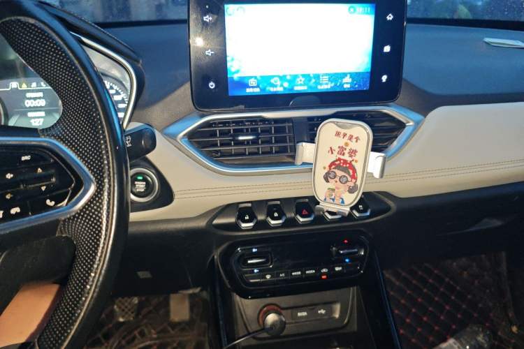 Used Baojun 530 2018 1.5T Manual Prestige Version China V Audio And AC Panel