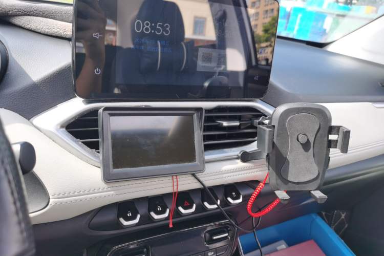 Used Baojun 530 2018 1.5T Manual Luxury Version National V Audio And AC Panel