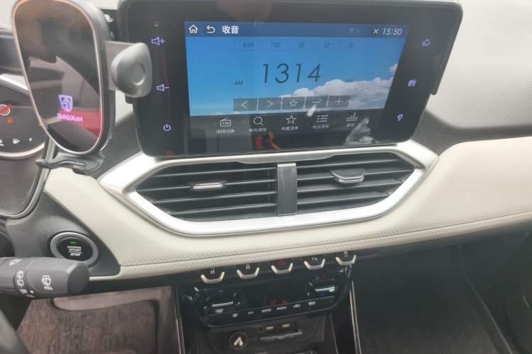 Used Baojun 530 2018 1.5T Manual Prestige Version China V Audio And AC Panel