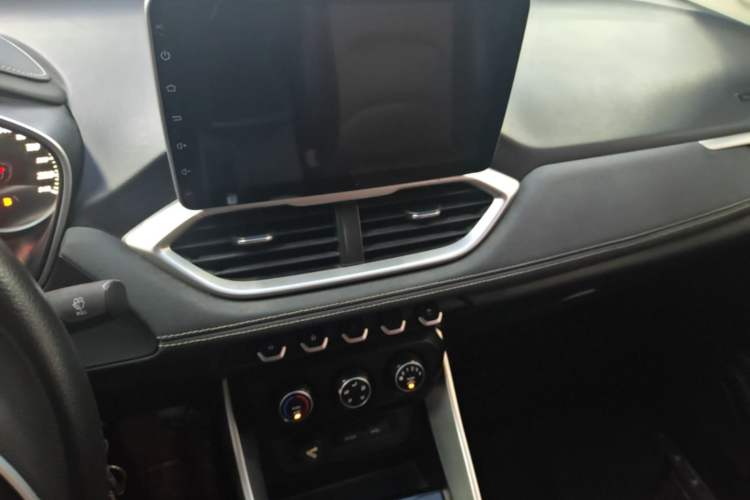 Used Baojun 530 2018 1.5T Manual Comfort Version China V Audio And AC Panel