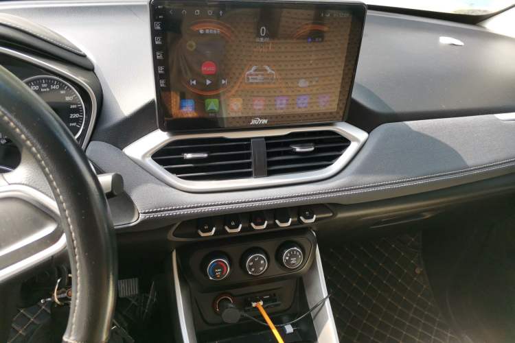 Used Baojun 530 2018 1.5T Manual Comfort Version China V Audio And AC Panel