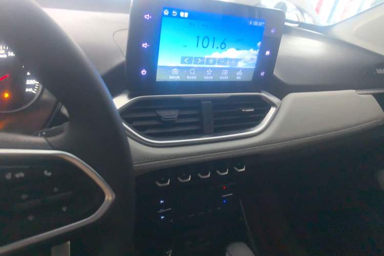 Used Baojun 530 2018 1.5T DCT Luxury Model China V Audio And AC Panel