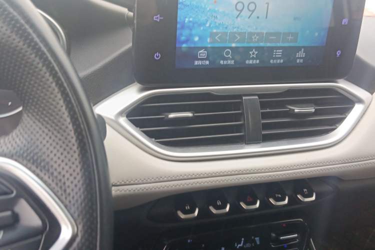 Used Baojun 530 2018 1.5T DCT Flagship Version China V Emission Standard Audio And AC Panel