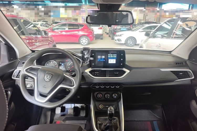 Used Baojun 530 2018 1.5T Manual Comfort Version China V Center Console