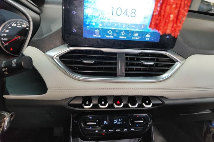 Used Baojun 530 2018 1.5T DCT Luxury Model China V Center Console
