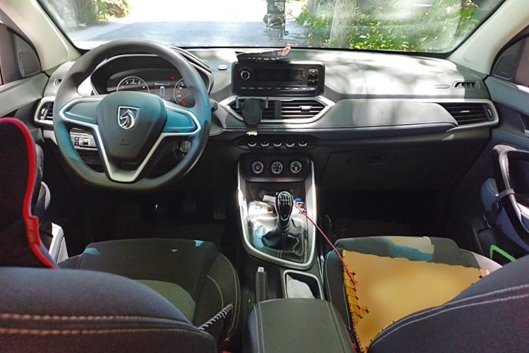 Used Baojun 530 2018 1.5T Manual Comfort Version China V Center Console