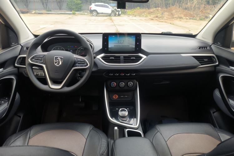 Used Baojun 530 2018 1.8L Automatic Elite Version China V Emission Standard Center Console