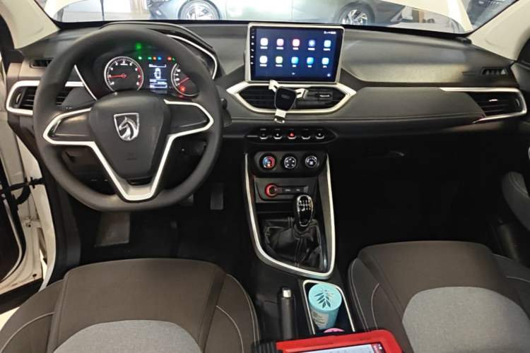 Used Baojun 530 2018 1.5T Manual Comfort Version China V Center Console