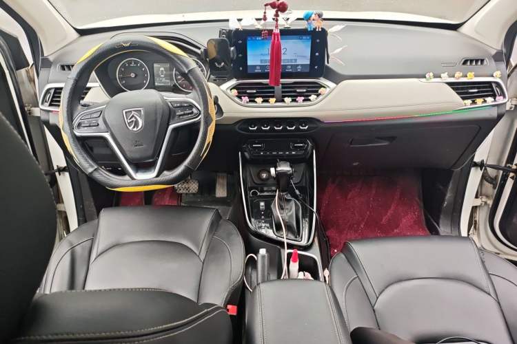 Used Baojun 530 2018 1.5T DCT Luxury Model China V Center Console