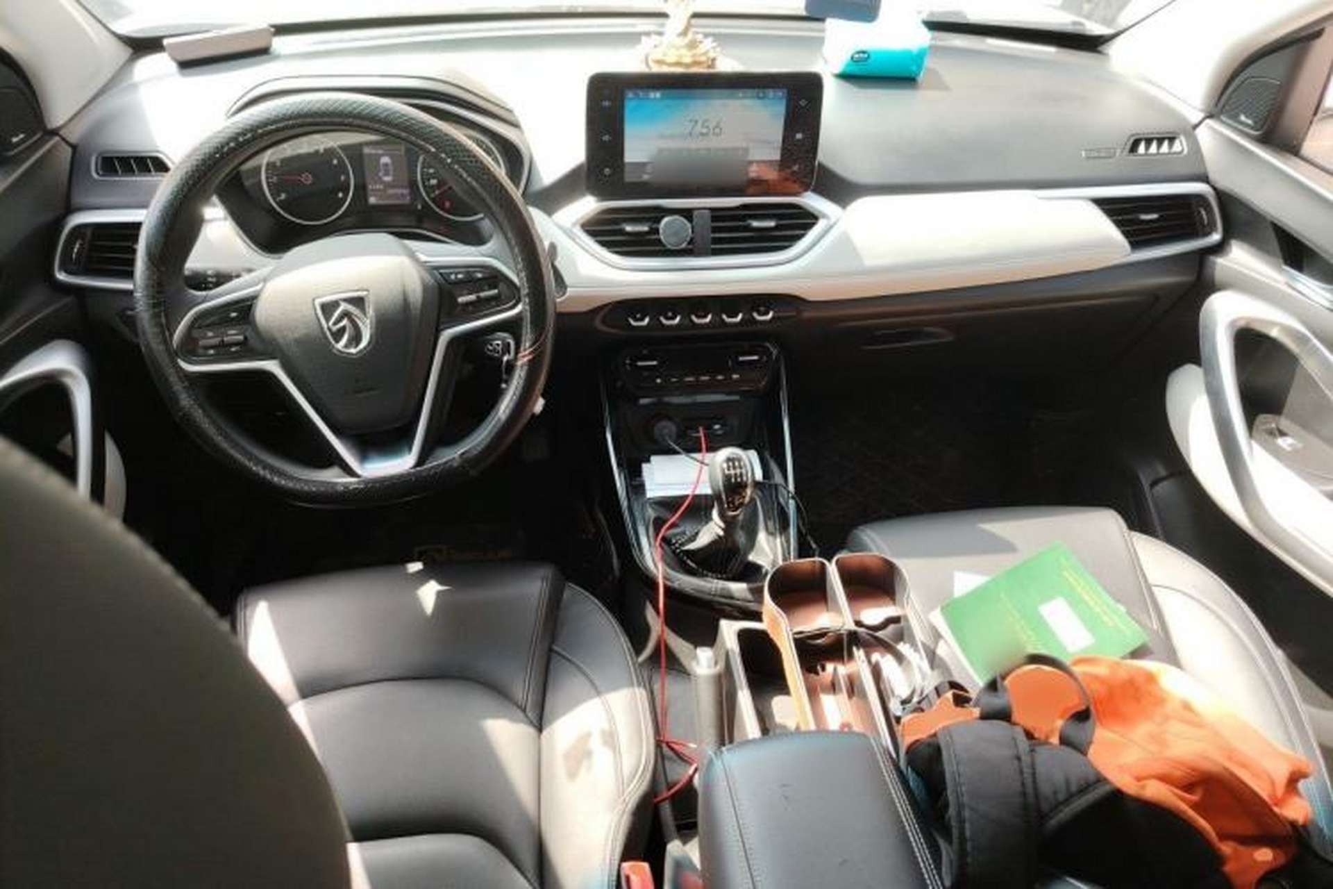 Used Baojun 530 2018 1.5T Manual Luxury Version National V Center Console