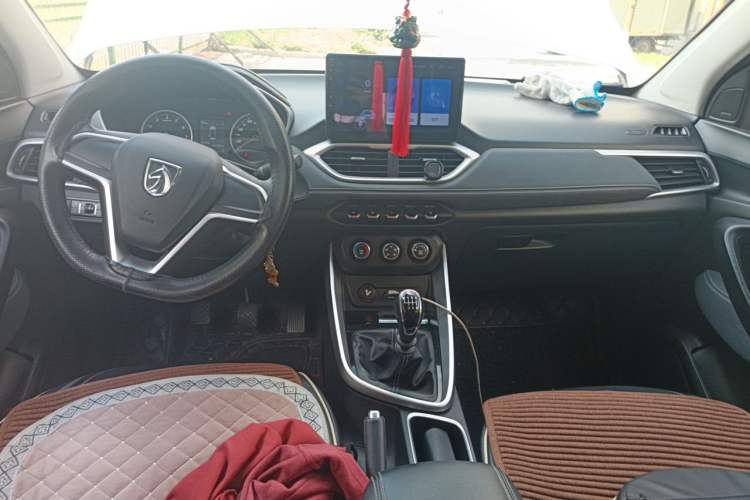 Used Baojun 530 2018 1.5T Manual Comfort Version China V Center Console