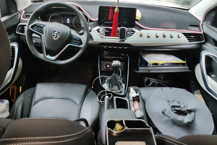 Used Baojun 530 2018 1.5T DCT Luxury Model China V Center Console