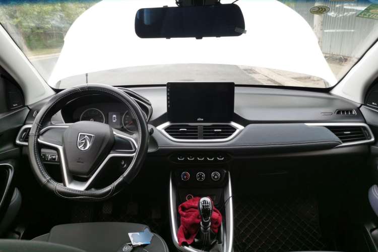 Used Baojun 530 2018 1.5T Manual Comfort Version China V Center Console
