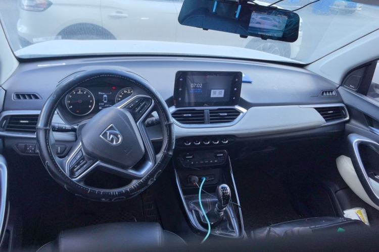 Used Baojun 530 2018 1.5T Manual Luxury Version National V Center Console