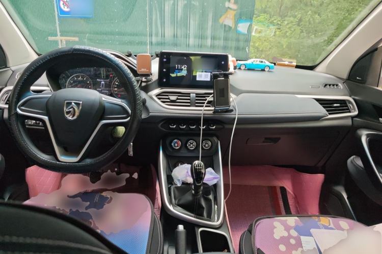 Used Baojun 530 2018 1.5T Manual Elite Version China V Center Console