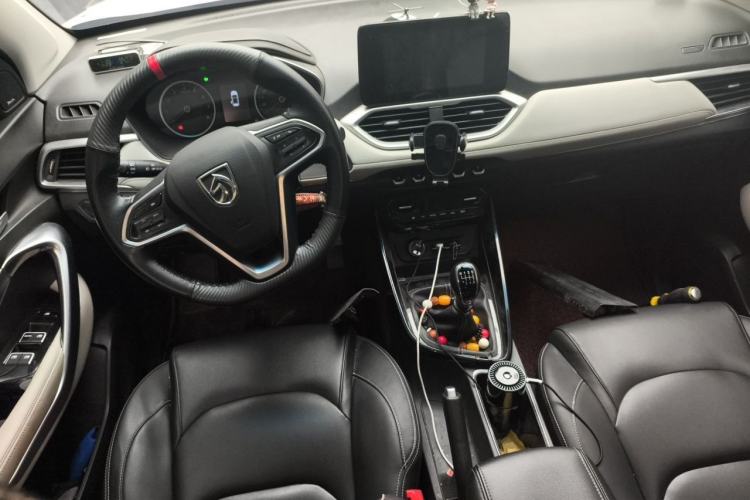 Used Baojun 530 2018 1.5T Manual Luxury Version National V Center Console