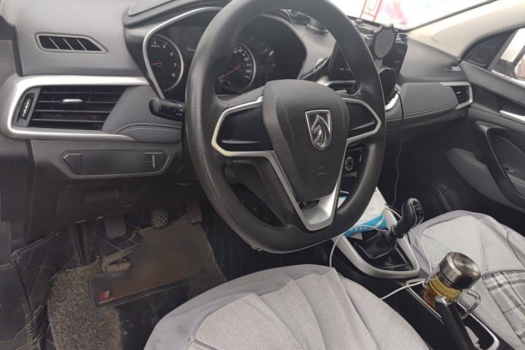 Used Baojun 530 2018 1.5T Manual Comfort Version China V Center Console